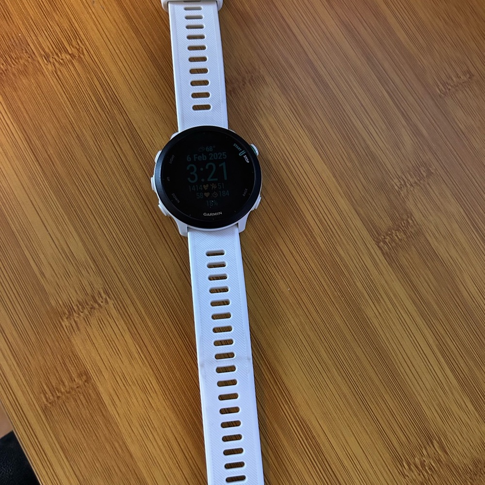 Garmin White Smartwatch - Forerunner 55